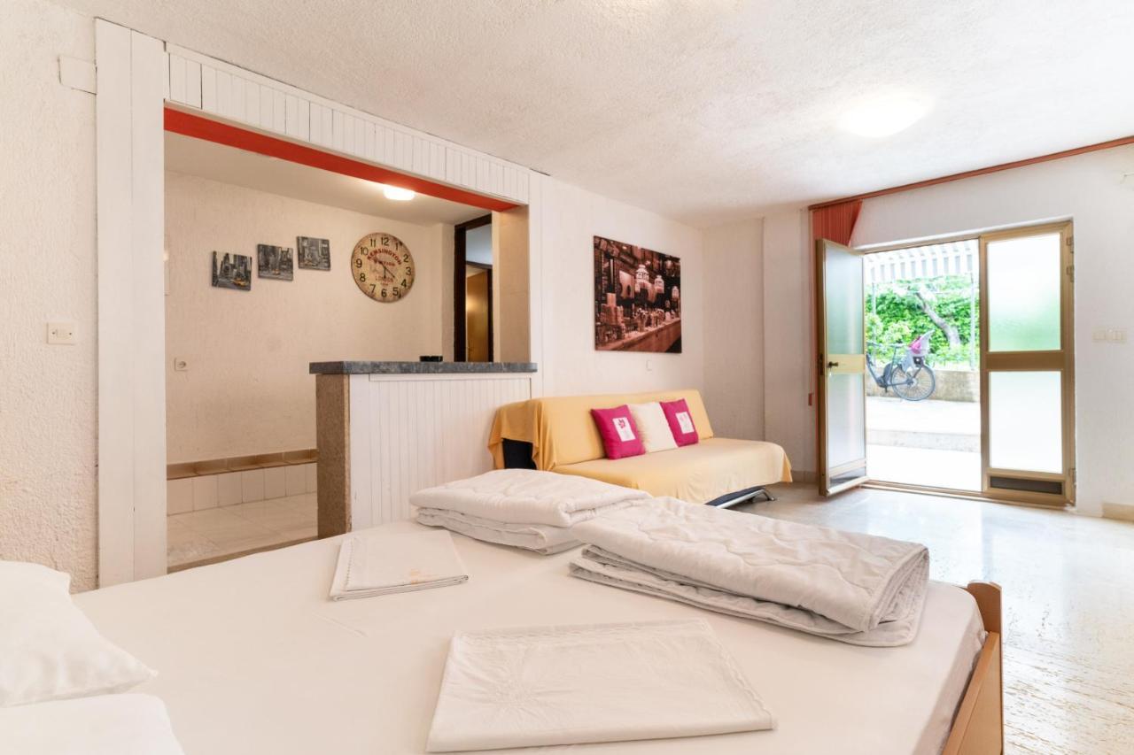 Apartment Milka 罗维尼 外观 照片